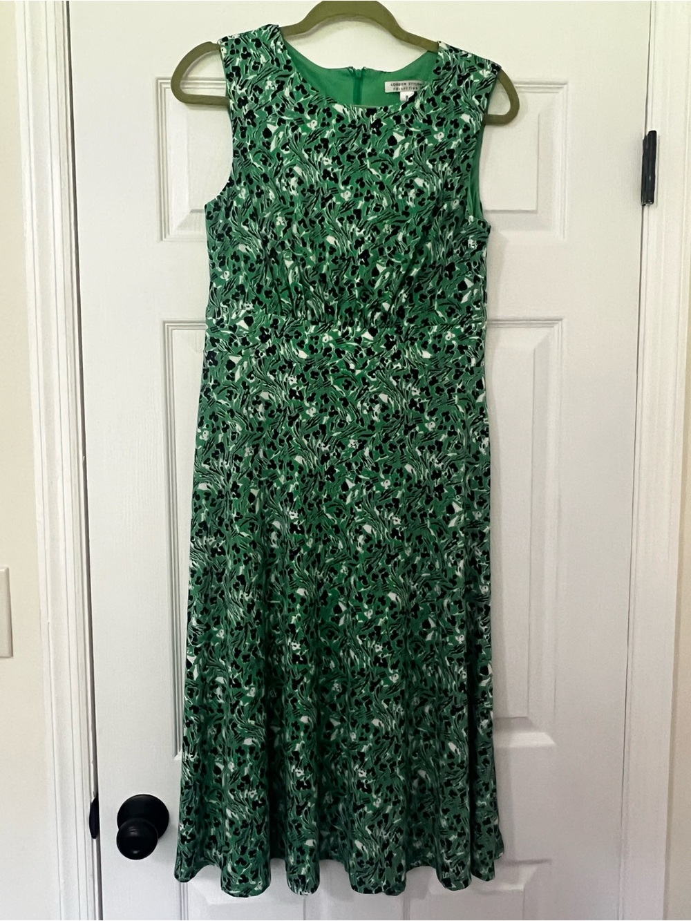 London Style Green Printed Sleeveless Midi Dress - Classic Women's fitted w/zipp